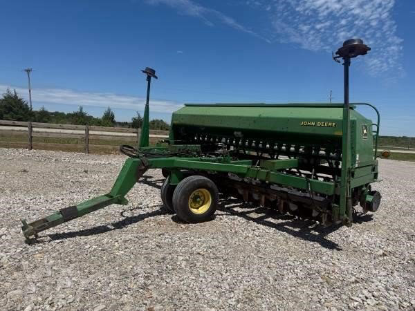 1999 John Deere 1560 — stock ATE-0039 — photograph 1