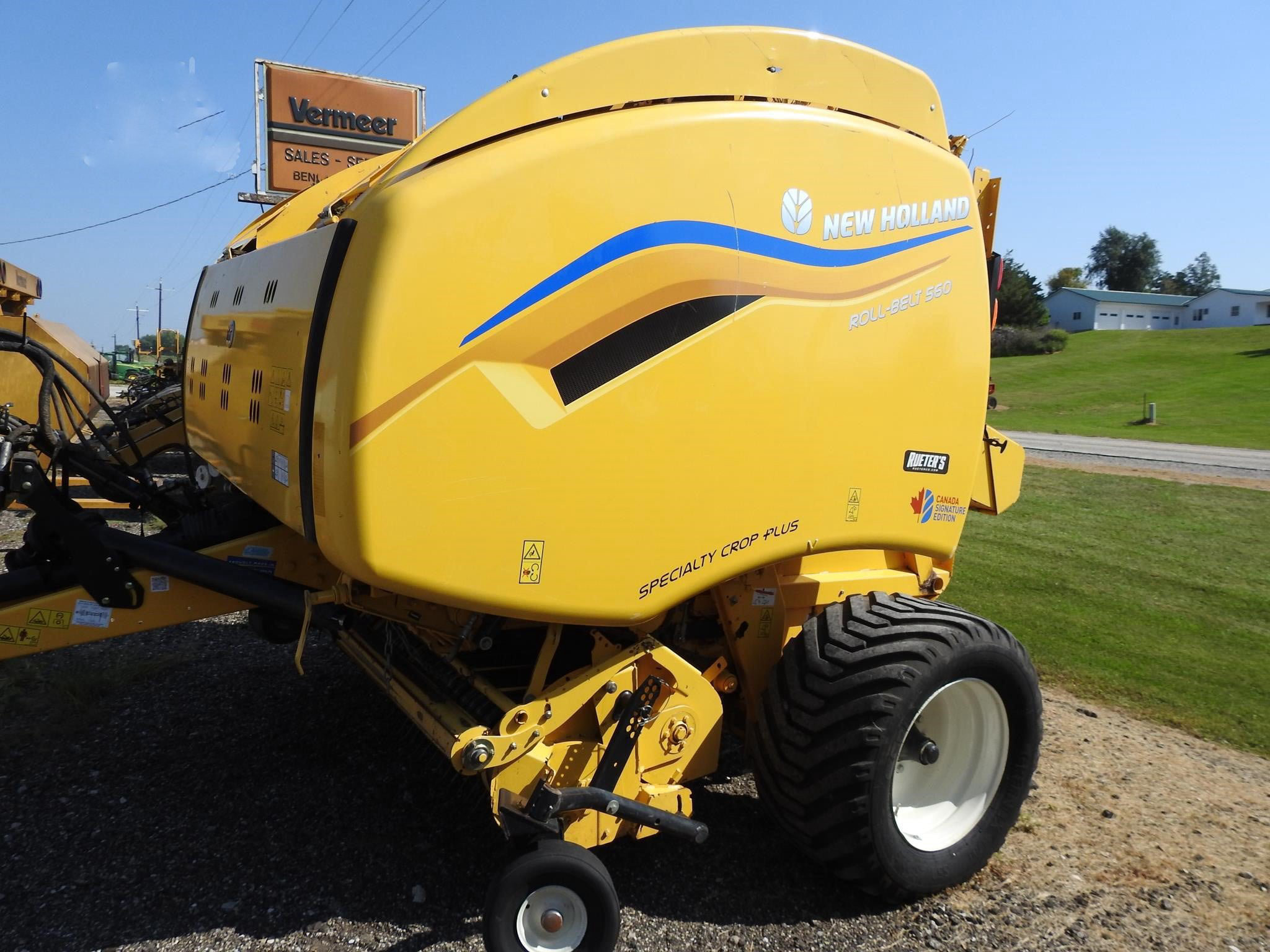 2023 New Holland ROLL-BELT 560 — stock ATE-0030 — photograph 1