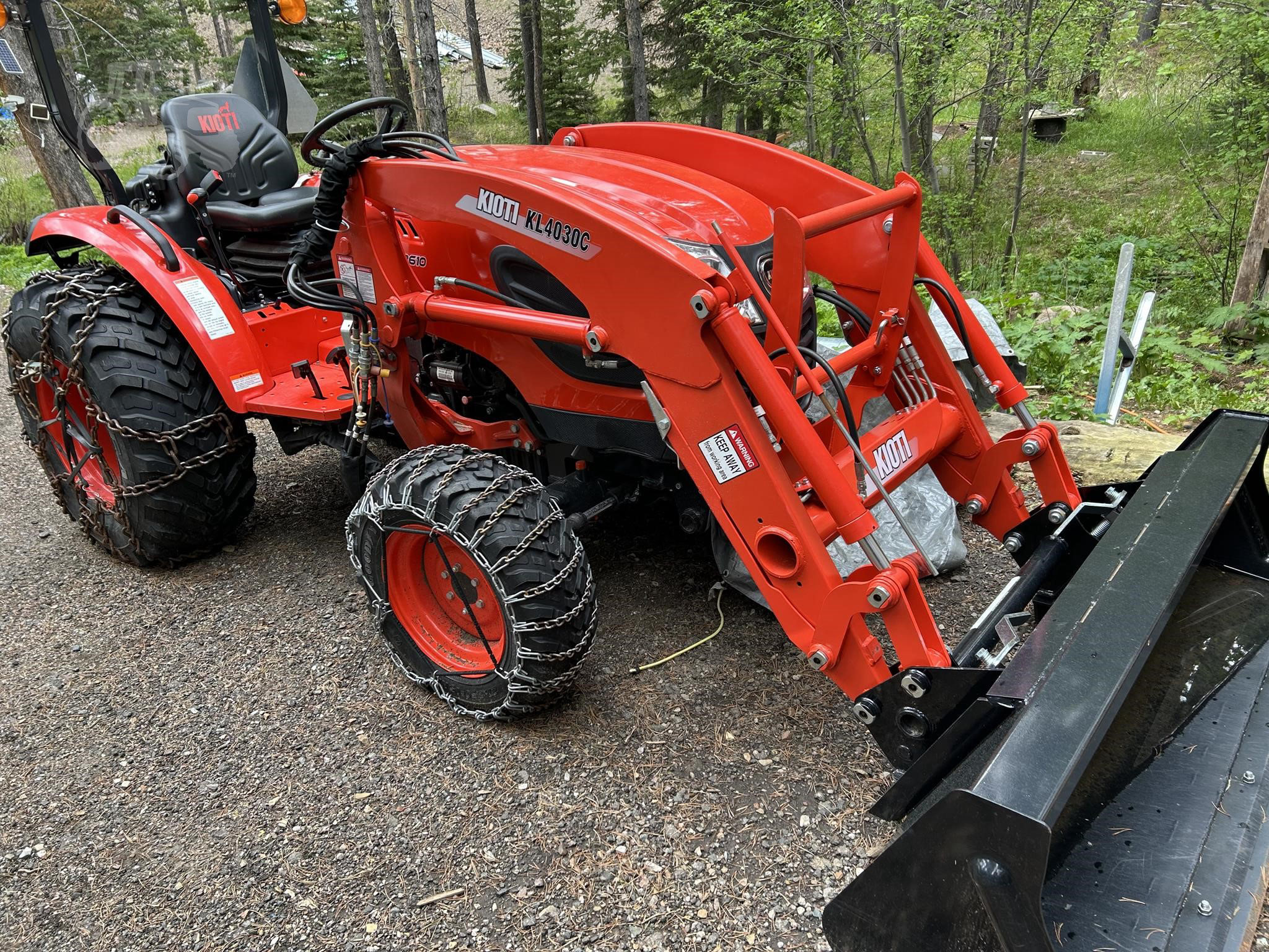 2022 Kioti CK2610HST compact tractor with KL4030C loader