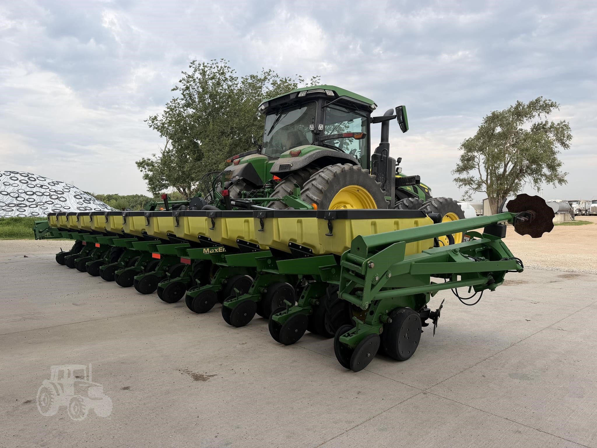 2002 John Deere 1720 — stock ATE-0037 — photograph 1