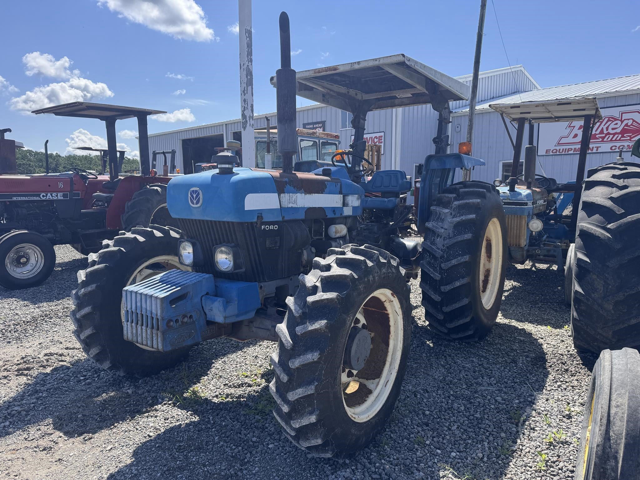 1996 New Holland 4630 4WD utility tractor
