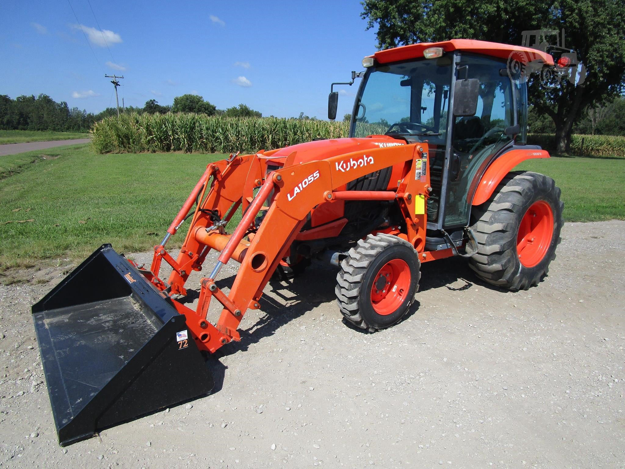 2016 Kubota L4760 cab tractor with Kubota L1055 loader