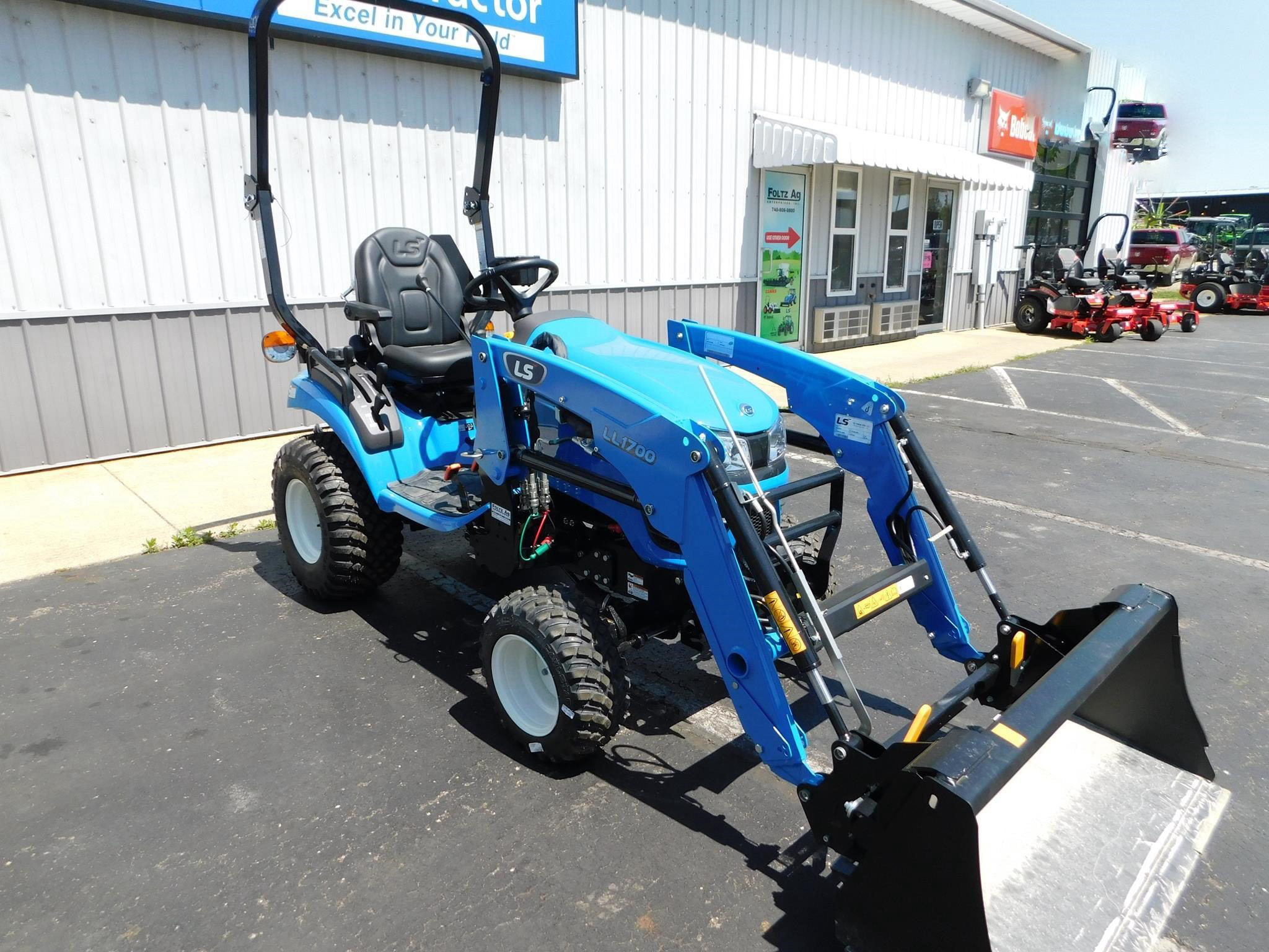 2026 LS MT125 Sub-Compact Tractor — Stock ATE-0138