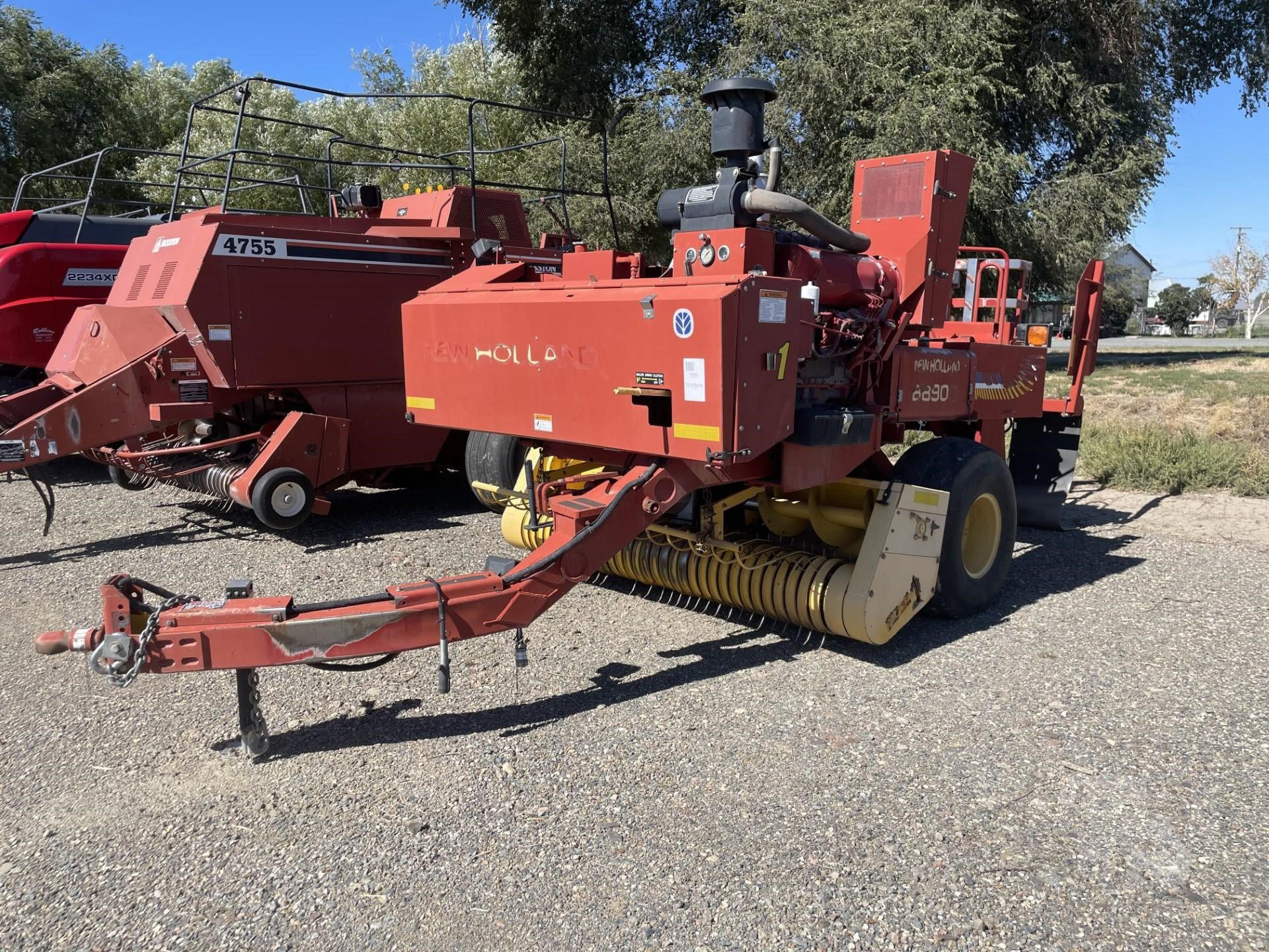 2005 New Holland BB900 Large Square Baler — stock ATE-0056 — photograph 1
