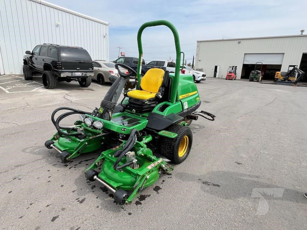 2019 John Deere 7400A Riding Lawn Mower — stock ATE-0109 — photograph 1
