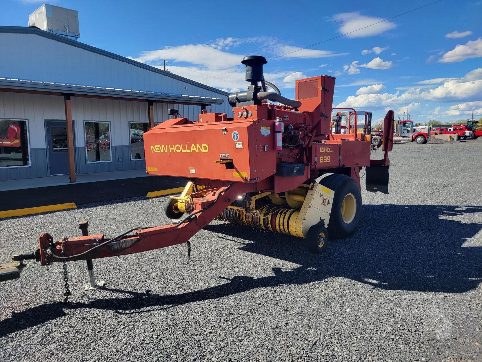 2004 New Holland BB900 — stock ATE-0080 — photograph 1