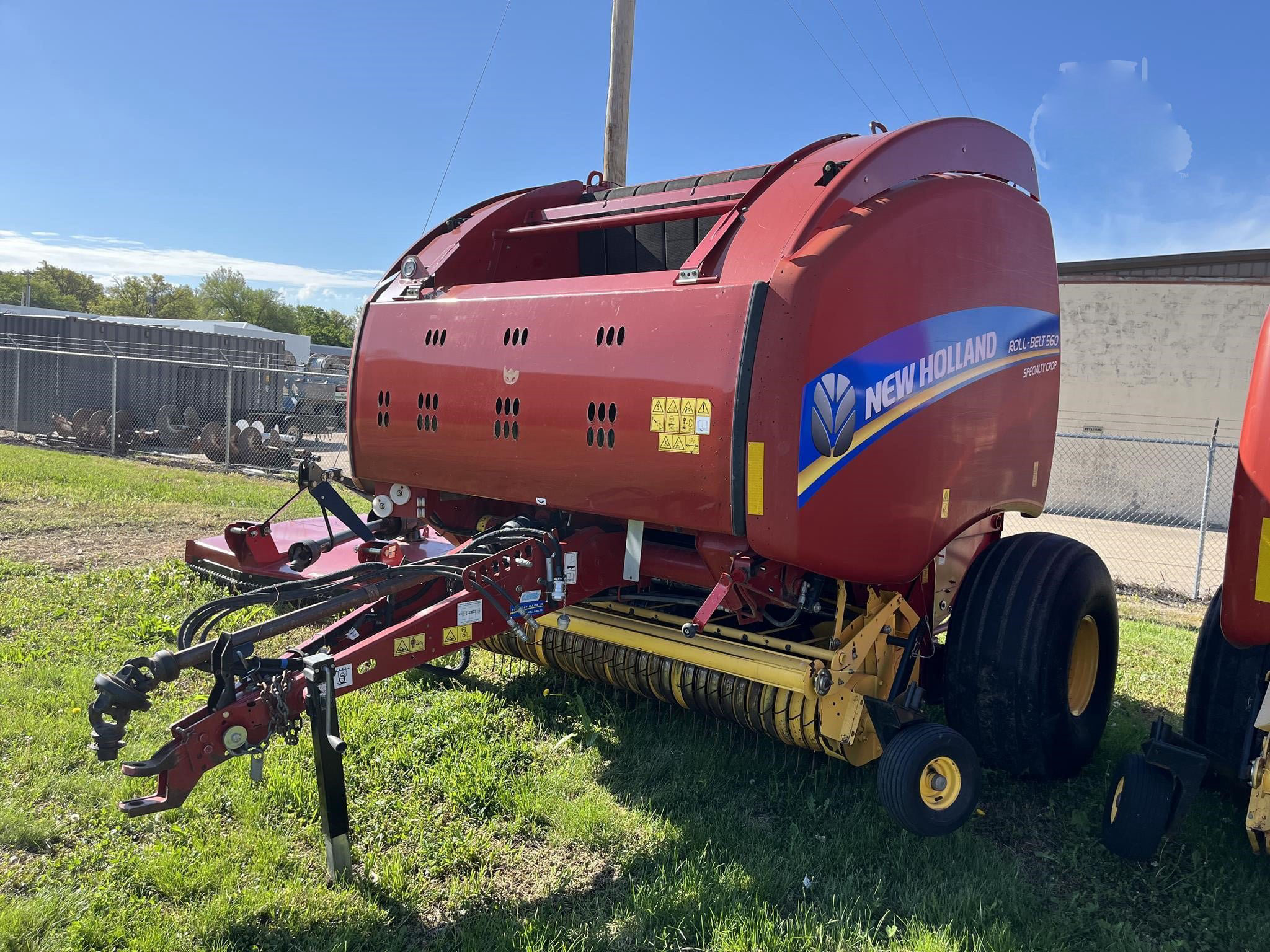 2018 New Holland ROLL-BELT 560 — stock ATE-0082 — photograph 1